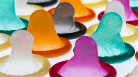 Blowjob ohne Kondom gegen Aufpreis Bordell Gossau